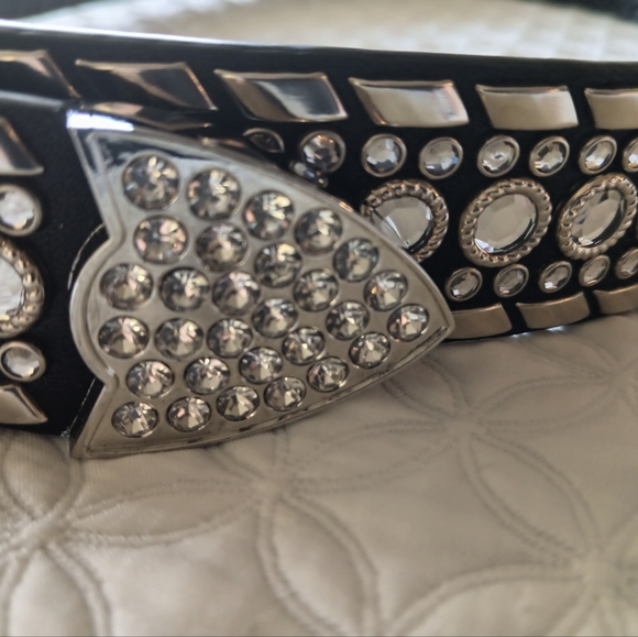 Women's bling Rodeo Cowgirl Rhinestone Leather Belt Adjustable. - Picture 4 of 6